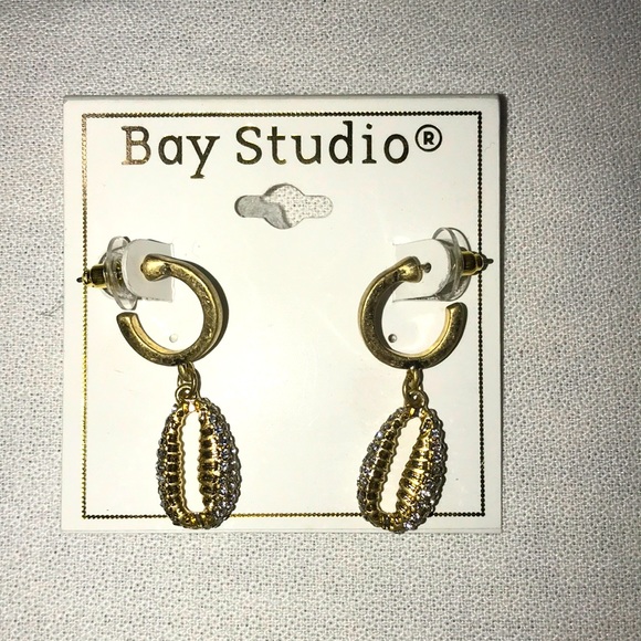 Bay Studio Jewelry - NWT Bay Studio Gold tone and Jewel Earrings